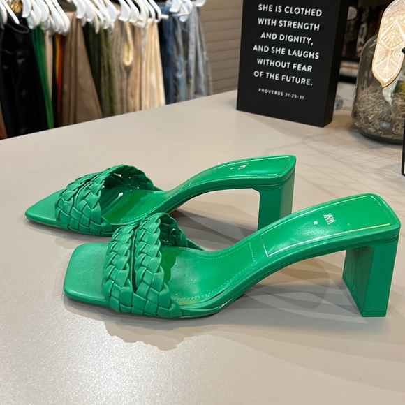 Zara Shoes - Green braided woven heels